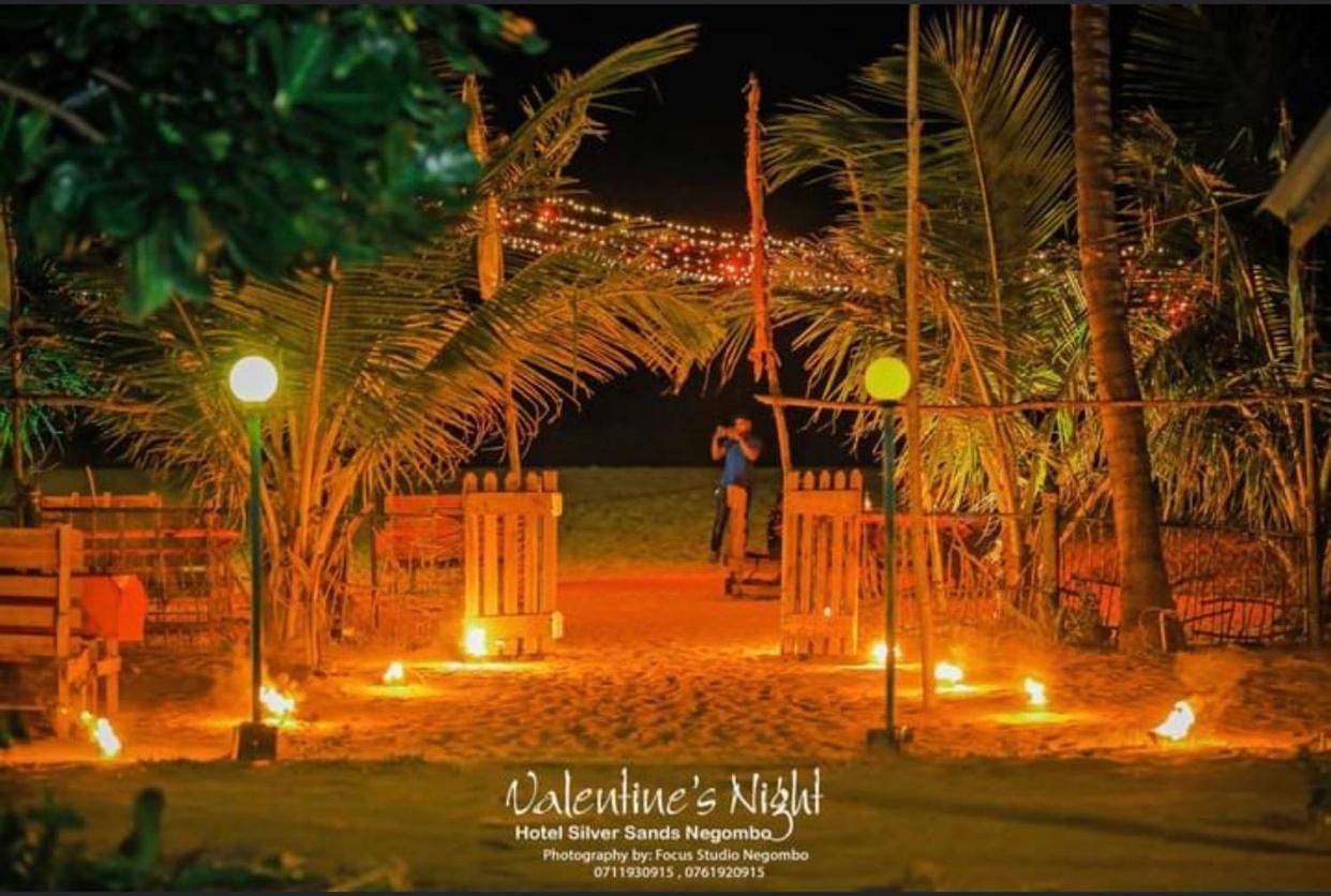 Hotel Silver Sands Negombo Exterior photo