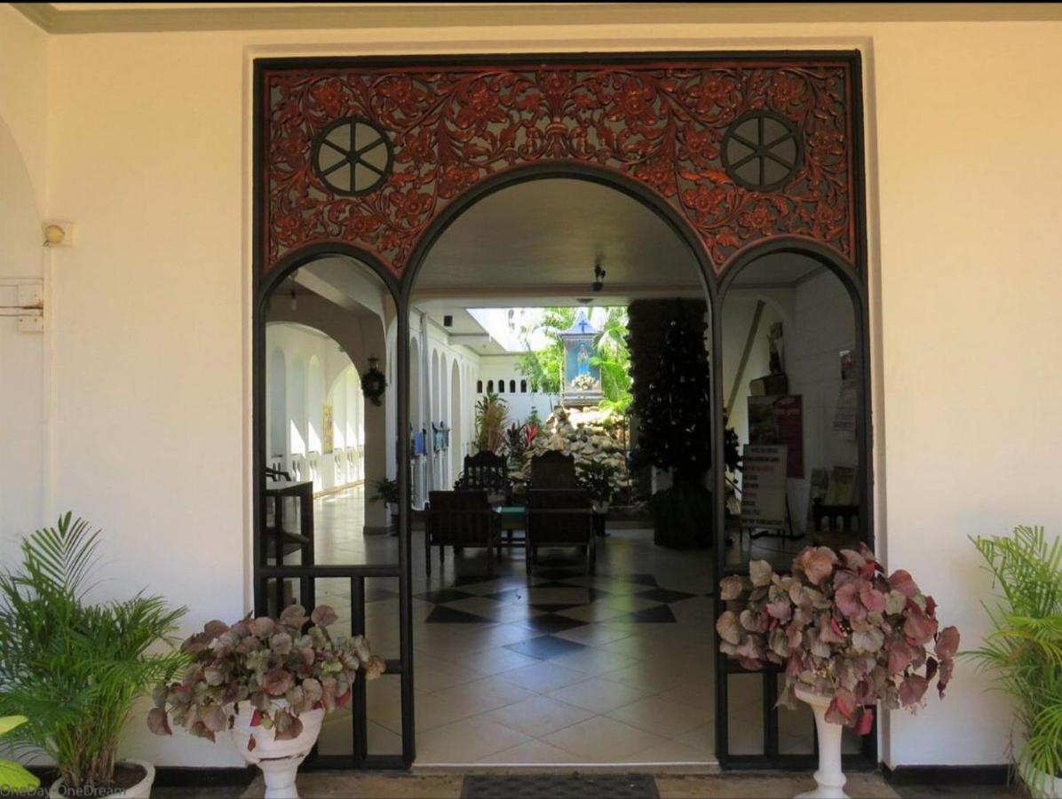 Hotel Silver Sands Negombo Exterior photo